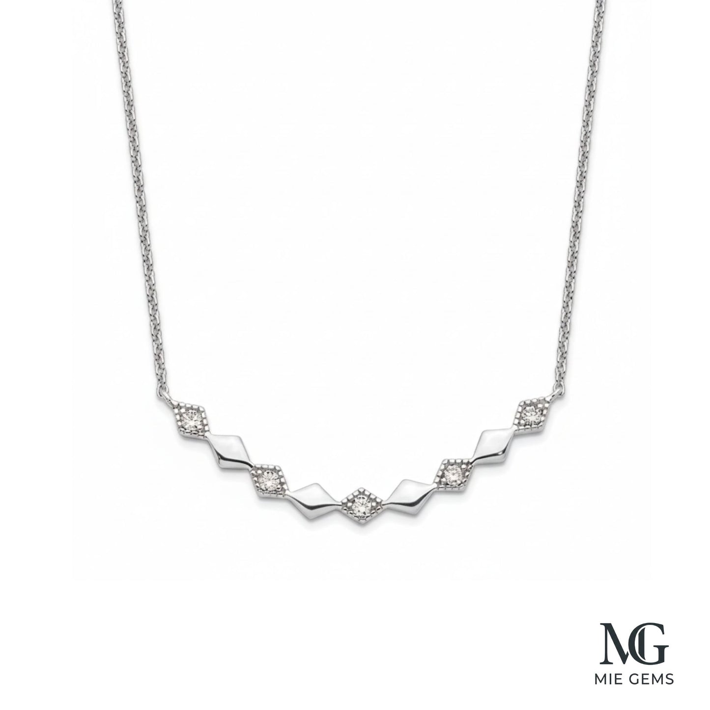 Éclat de Diamant Necklace