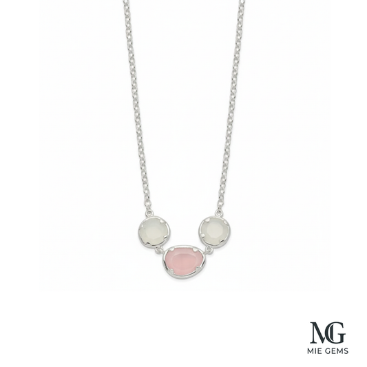 Rose Éclat Necklace