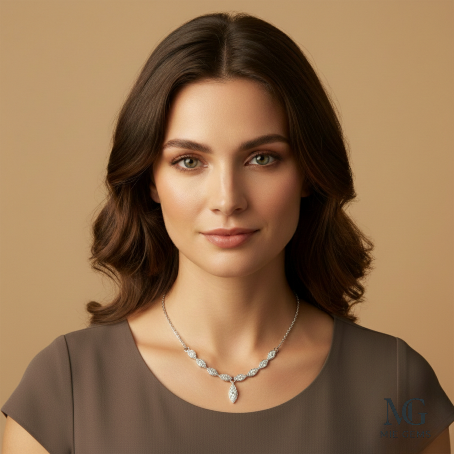 Lumière Diamond Collier