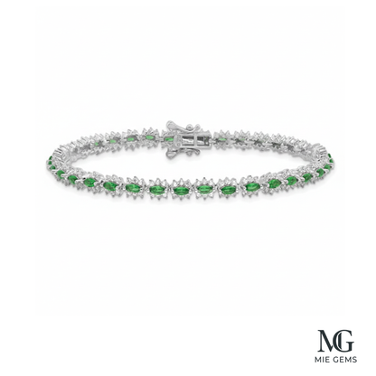 A Marquise Emerald & Diamond Link