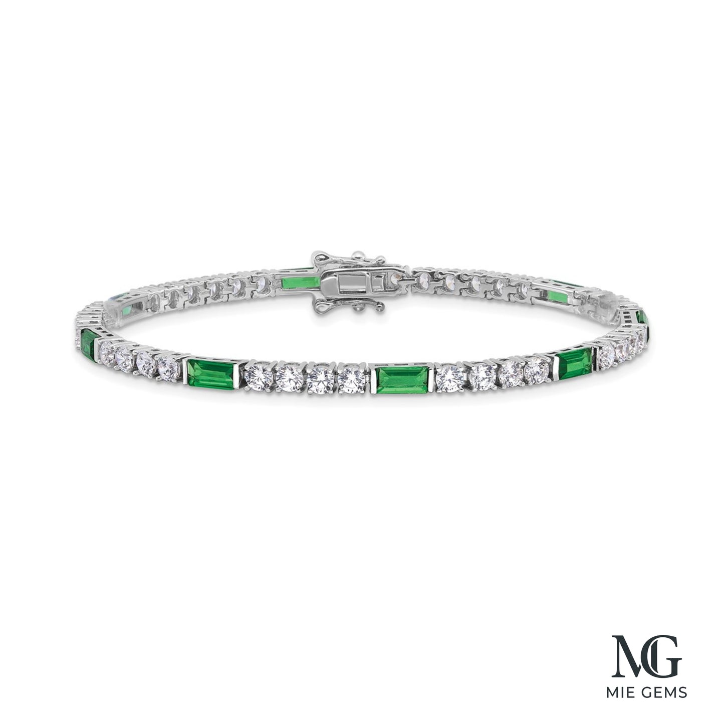 The Mon Trésor Emerald Baguette