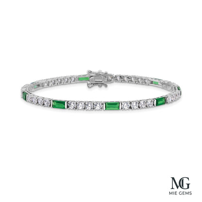 The Mon Trésor Emerald Baguette