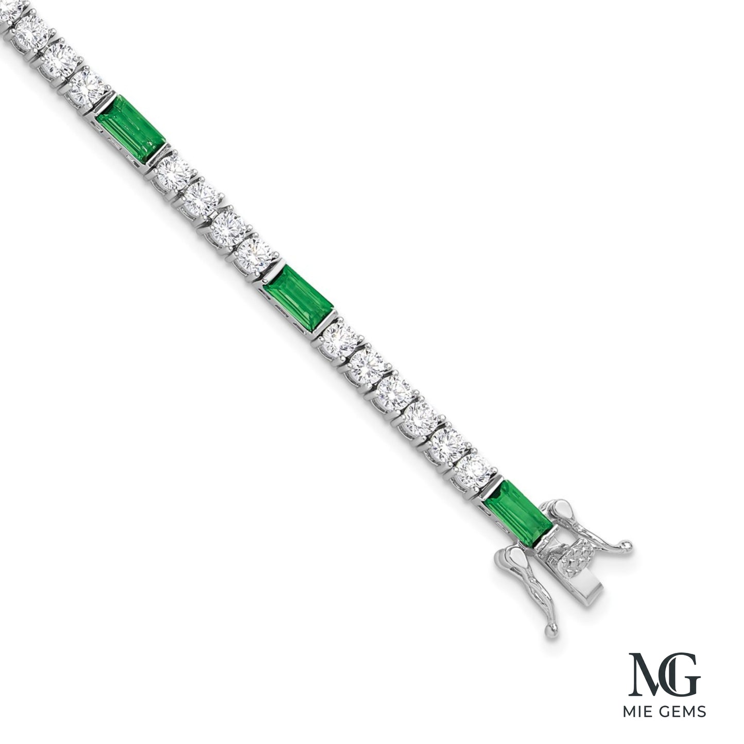 The Mon Trésor Emerald Baguette