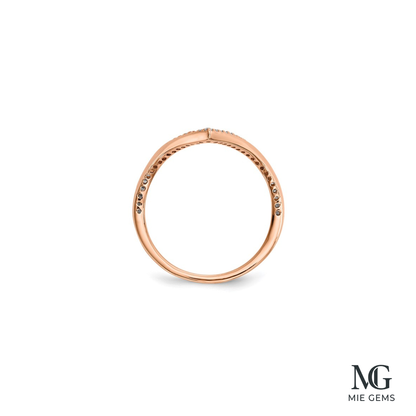 V-Shaped Eclat Ring