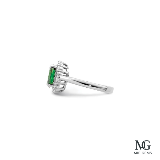 L'Émeraude Royale Ring