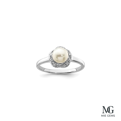 L'Amour Pearl Ring