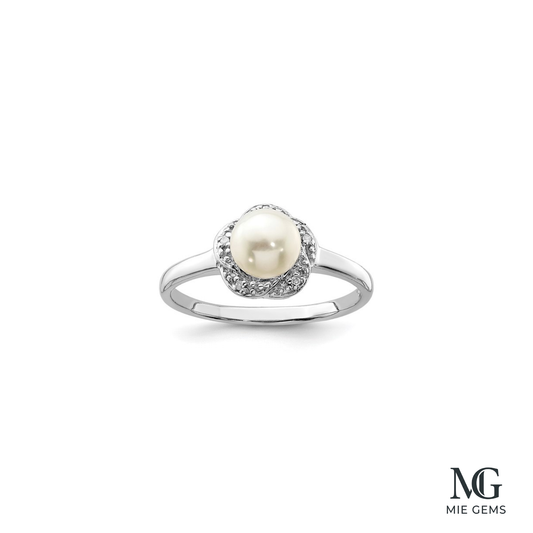 L'Amour Pearl Ring