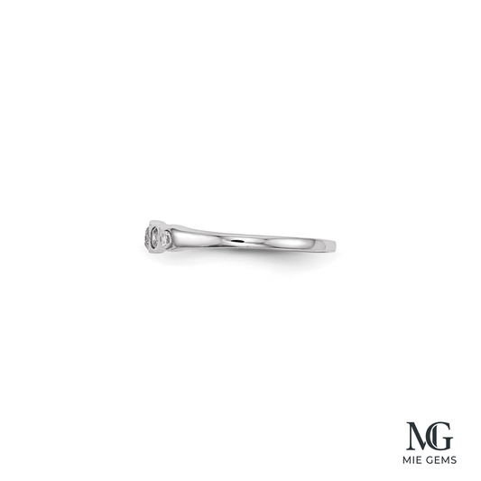 Éternelle Promise Diamond Band