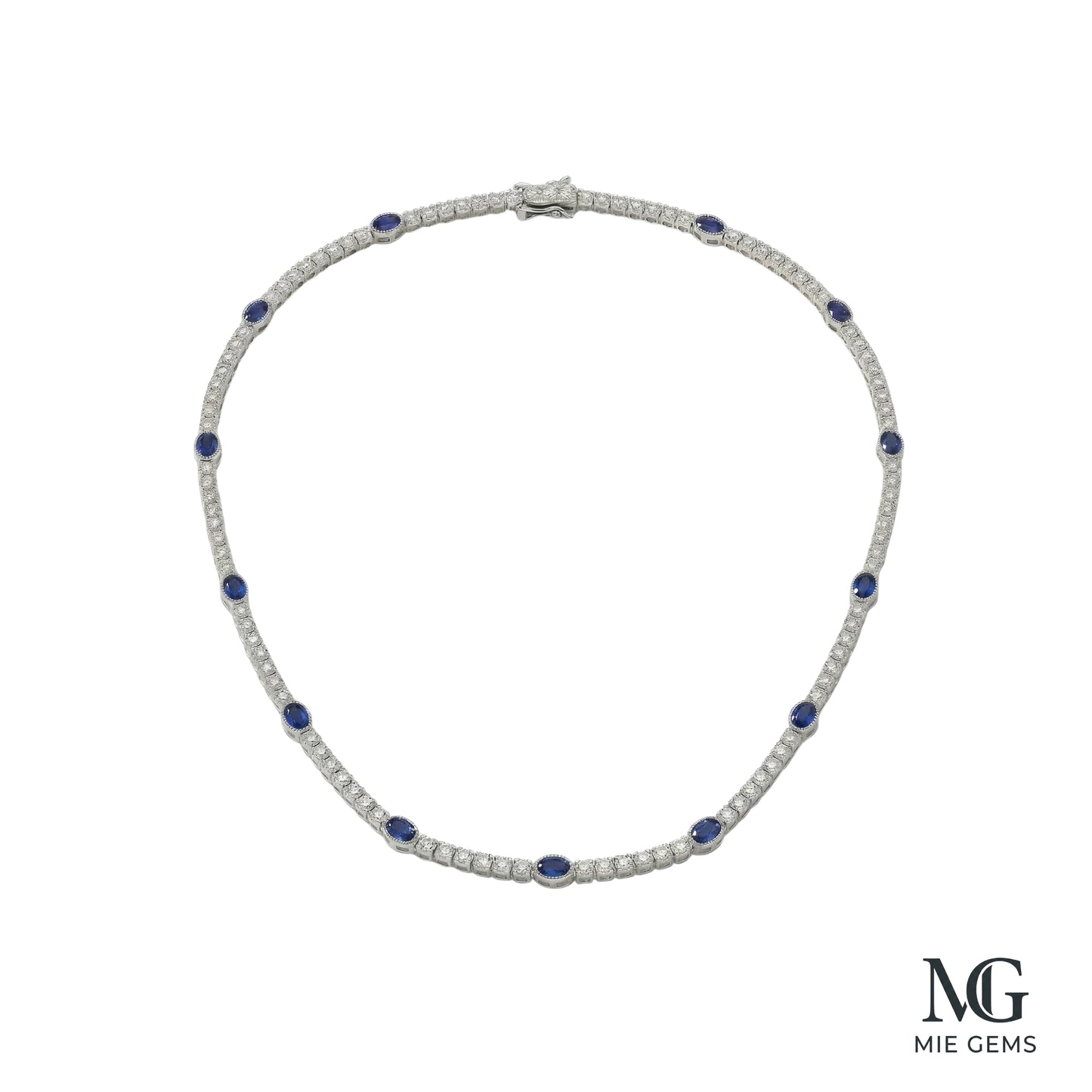 Crest Rêve Necklace
